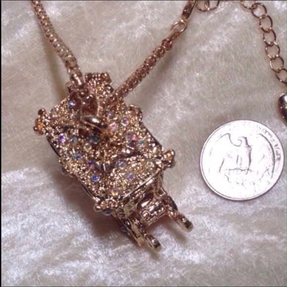 Cinderella Carriage Necklace Aurora Borealis Rhine - Picture 4 of 4